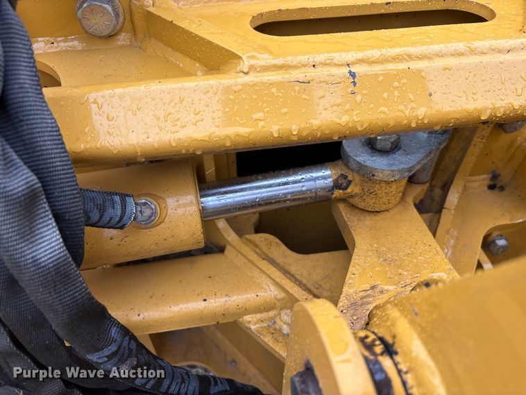 image for item EM5046 2005 Vermeer RT650 trencher