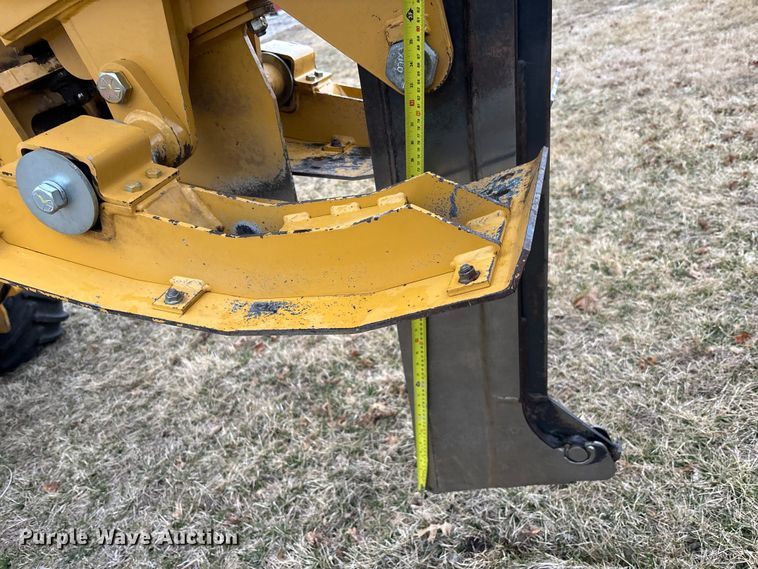 image for item EM5046 2005 Vermeer RT650 trencher