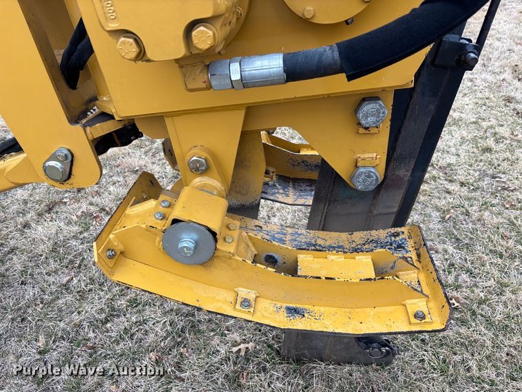 image for item EM5046 2005 Vermeer RT650 trencher
