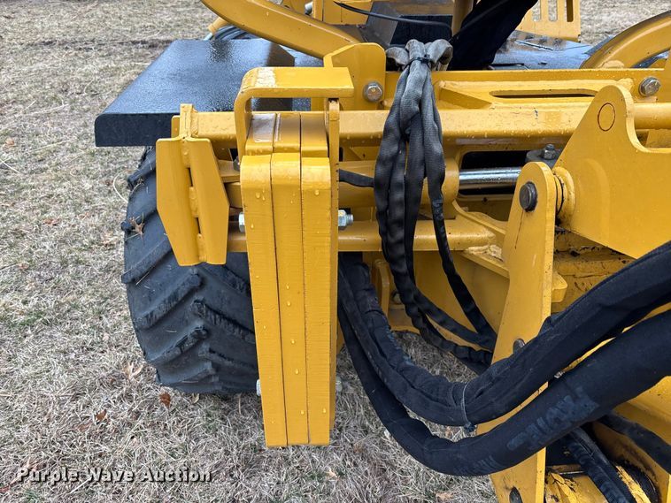 image for item EM5046 2005 Vermeer RT650 trencher