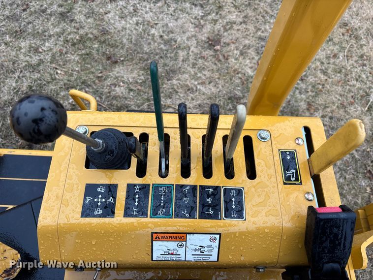 image for item EM5046 2005 Vermeer RT650 trencher