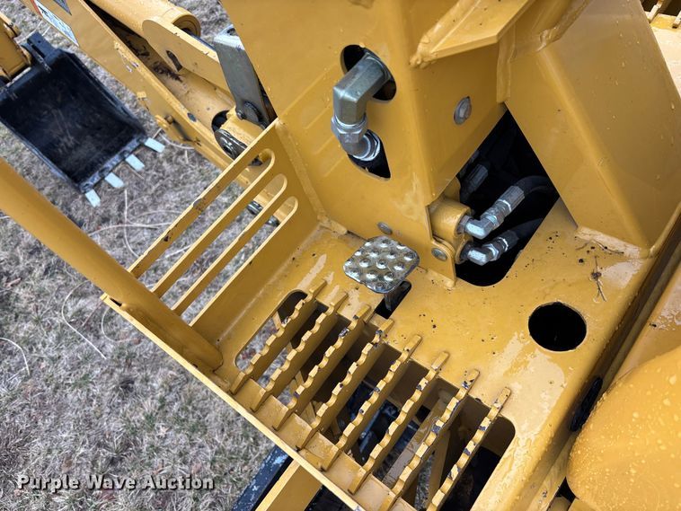 image for item EM5046 2005 Vermeer RT650 trencher