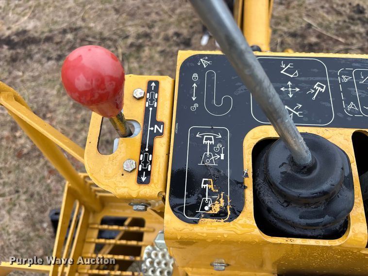 image for item EM5046 2005 Vermeer RT650 trencher