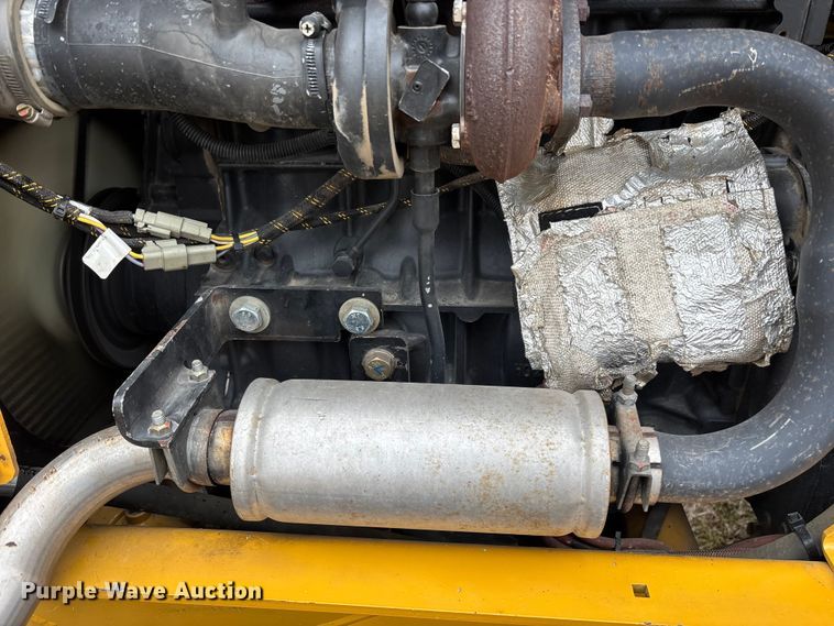 image for item EM5046 2005 Vermeer RT650 trencher