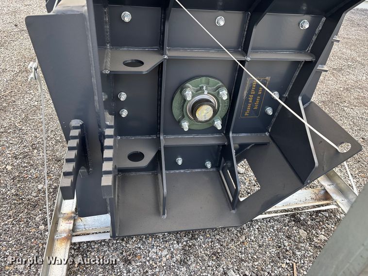 image for item EO4019 2025 WIG XN-PS01-72 skid steer material crusher