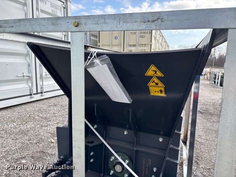 image for item EO4019 2025 WIG XN-PS01-72 skid steer material crusher