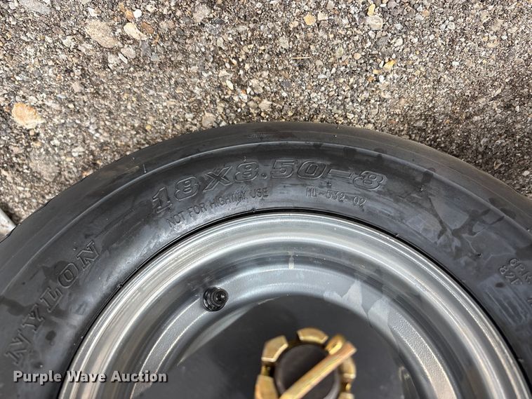 image for item EO4020 2025 Arteer SSPR-72W skid steer power rake