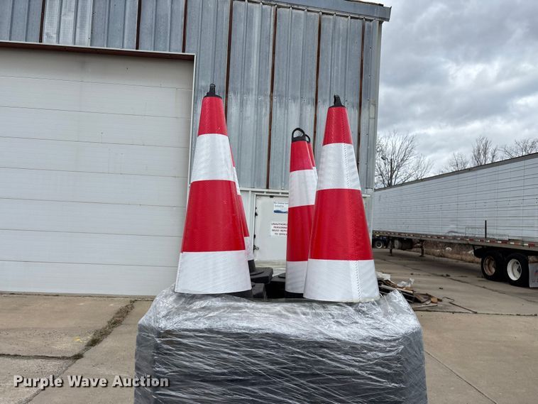 image for item EO4031 (250) IRANCH IRSTC traffic cones