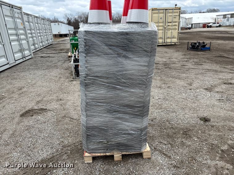 image for item EO4031 (250) IRANCH IRSTC traffic cones