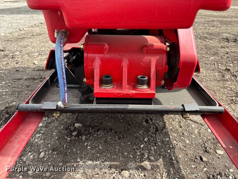 image for item EO4034 Starvox FCP90 plate compactor