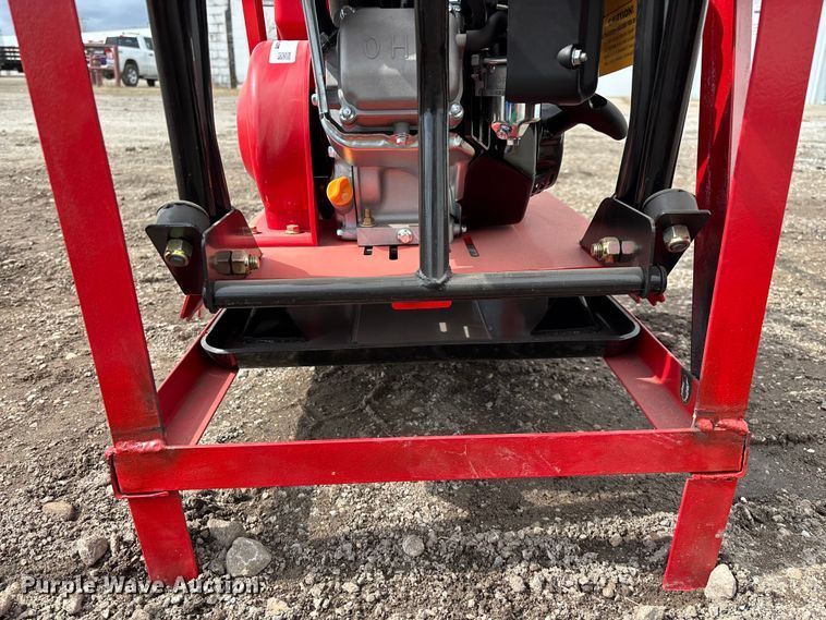 image for item EO4034 Starvox FCP90 plate compactor