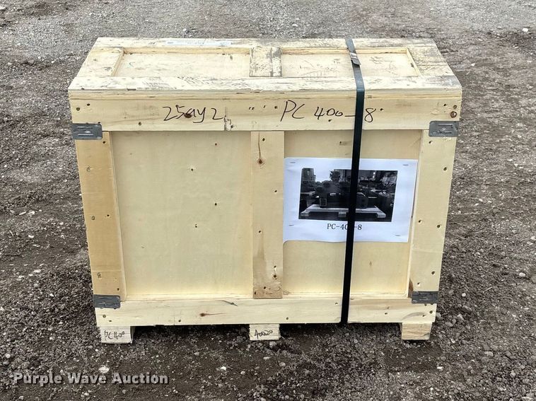 image for item EO4035 PC400 breaker