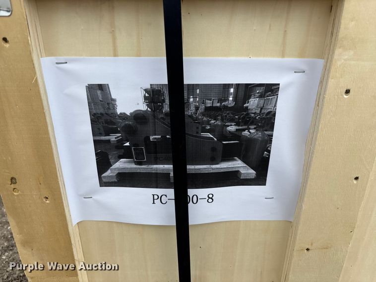 image for item EO4035 PC400 breaker