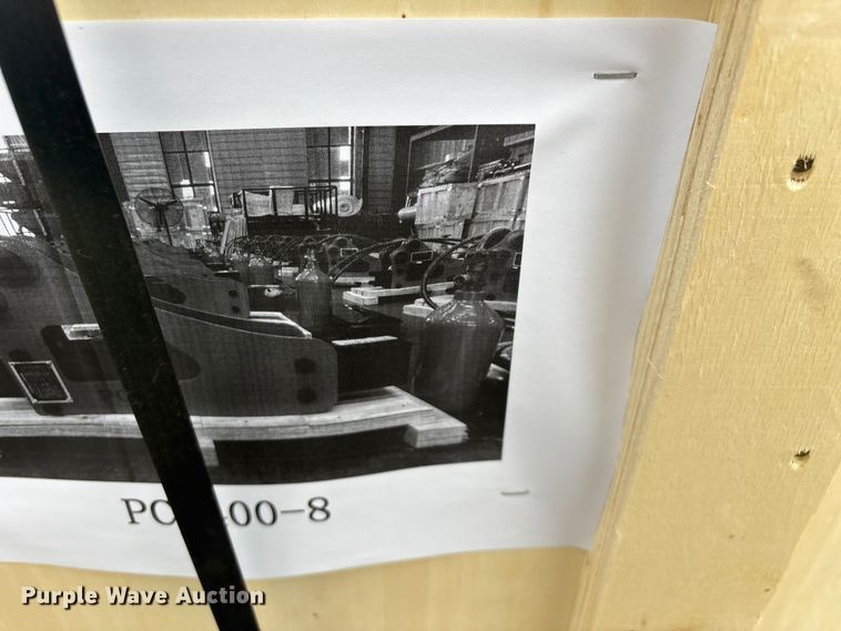 image for item EO4035 PC400 breaker