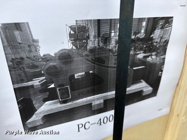 image for item EO4035 PC400 breaker