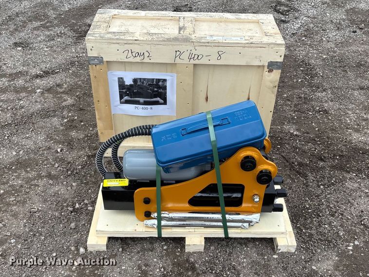 image for item EO4035 PC400 breaker