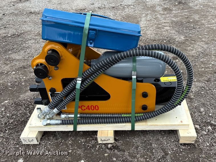 image for item EO4035 PC400 breaker