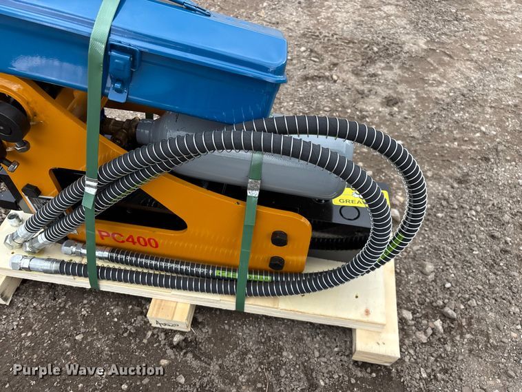 image for item EO4035 PC400 breaker