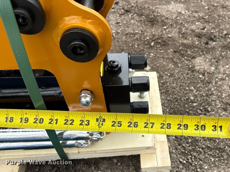 image for item EO4035 PC400 breaker