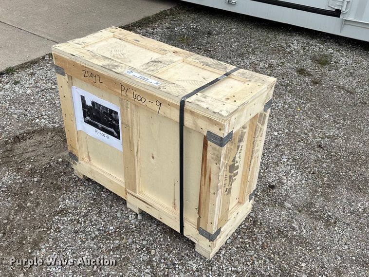 image for item EO4036 PC400 breaker