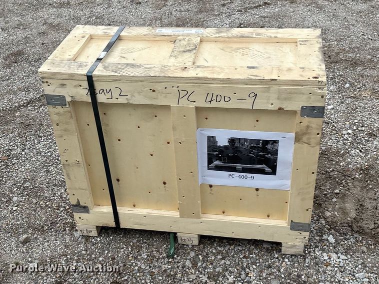 image for item EO4036 PC400 breaker