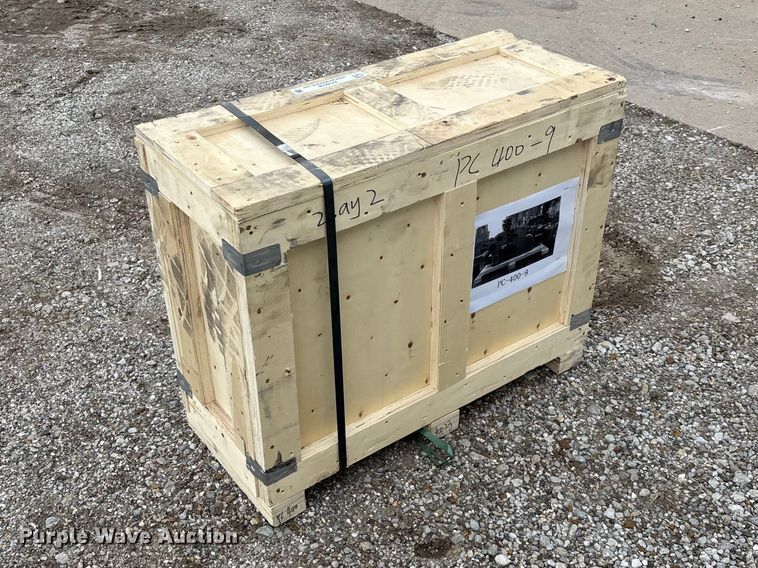 image for item EO4036 PC400 breaker