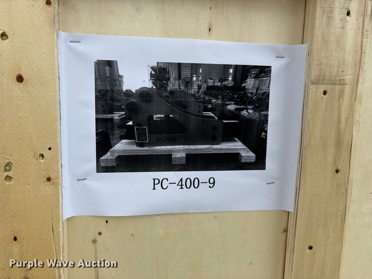 image for item EO4036 PC400 breaker