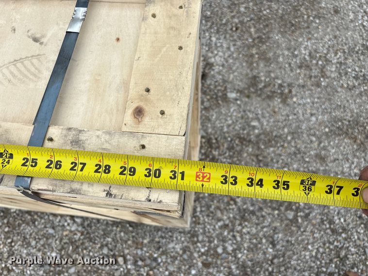 image for item EO4036 PC400 breaker