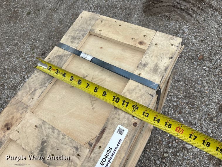 image for item EO4036 PC400 breaker