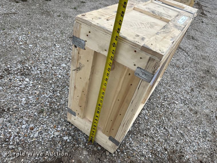 image for item EO4036 PC400 breaker