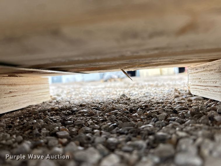 image for item EO4036 PC400 breaker