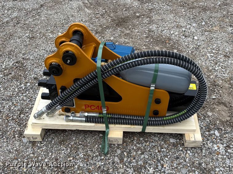 image for item EO4036 PC400 breaker