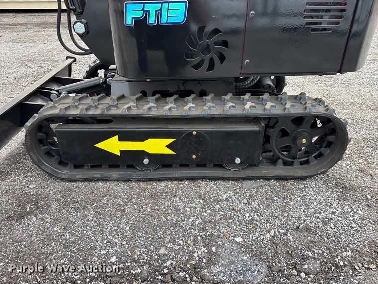 image for item EO4041 Future FT13 mini excavator