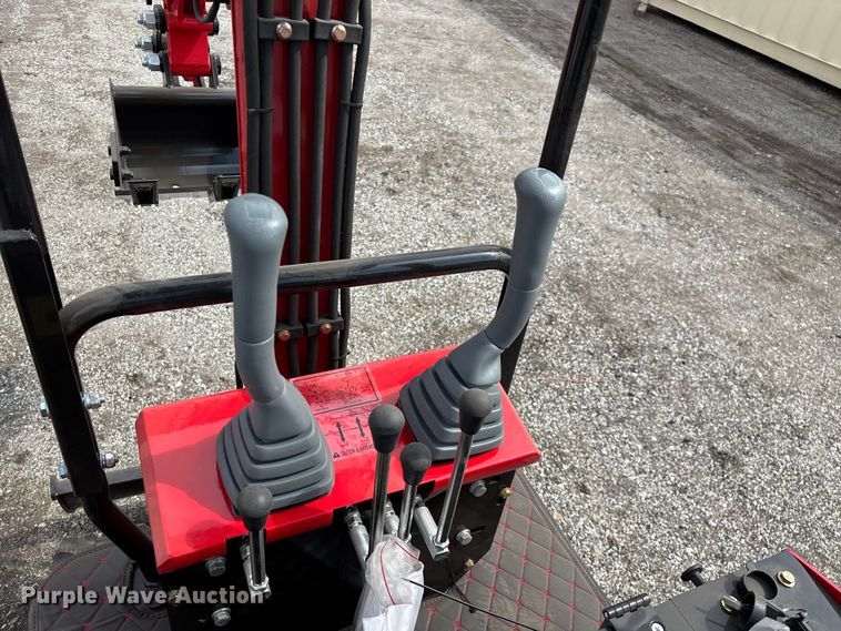 image for item EO4041 Future FT13 mini excavator