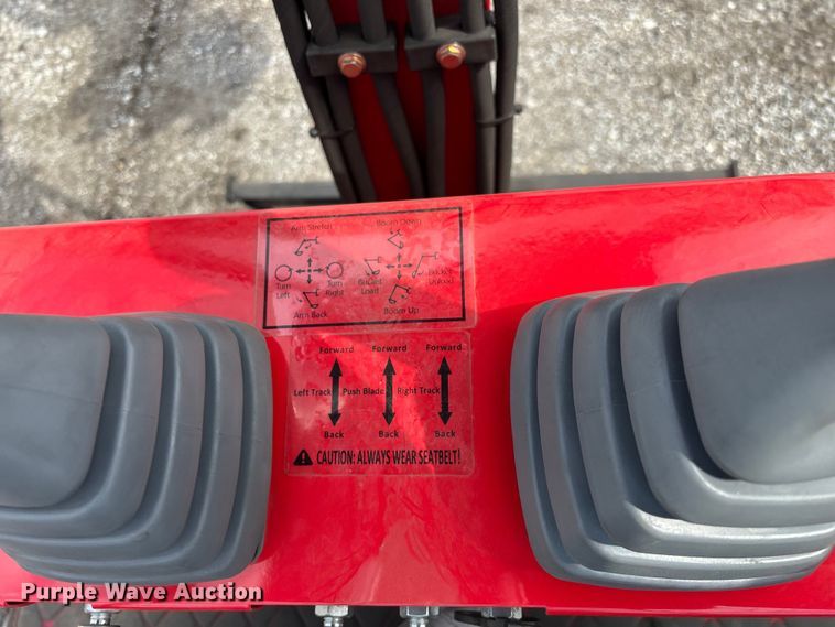 image for item EO4041 Future FT13 mini excavator