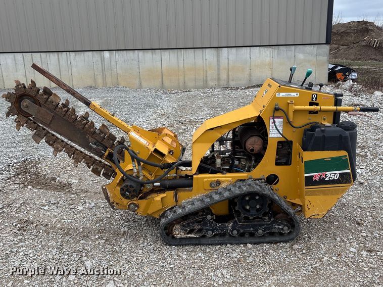 image for item EO4044 Vermeer RTX250 trencher