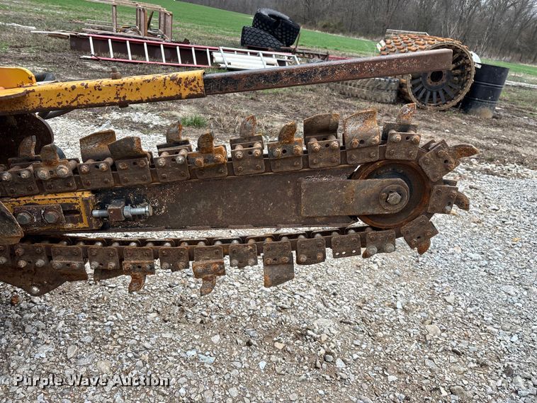 image for item EO4044 Vermeer RTX250 trencher