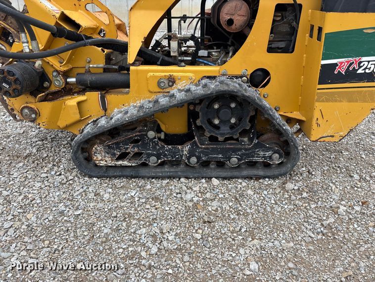 image for item EO4044 Vermeer RTX250 trencher