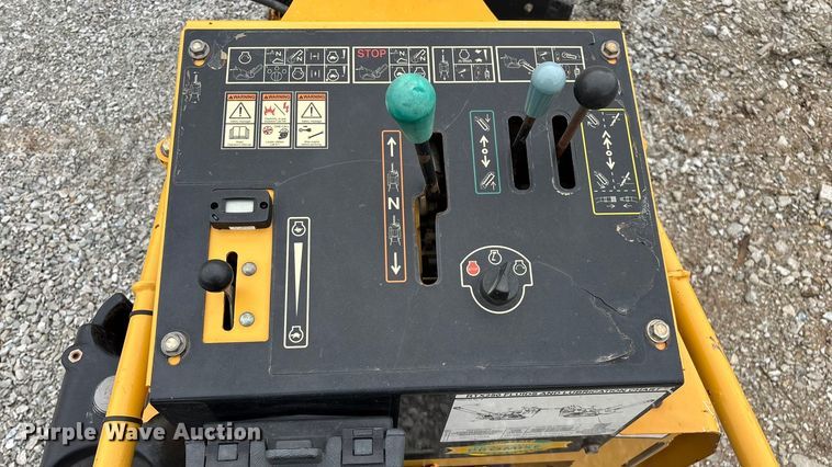 image for item EO4044 Vermeer RTX250 trencher