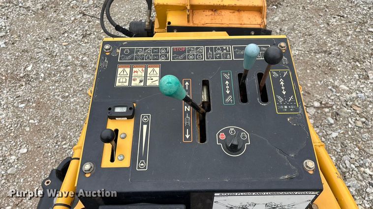 image for item EO4044 Vermeer RTX250 trencher