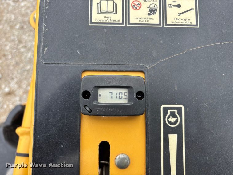 image for item EO4044 Vermeer RTX250 trencher