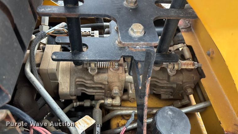 image for item EO4044 Vermeer RTX250 trencher