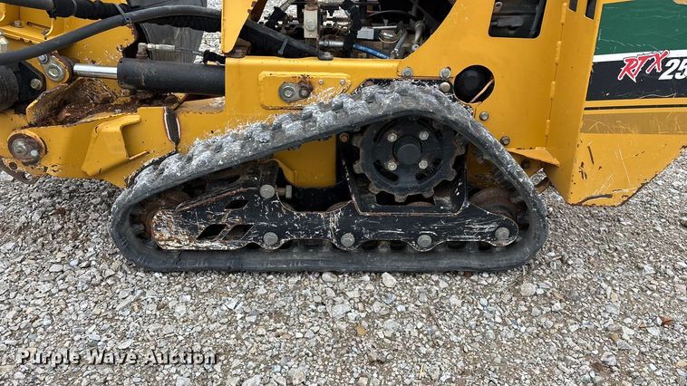 image for item EO4044 Vermeer RTX250 trencher