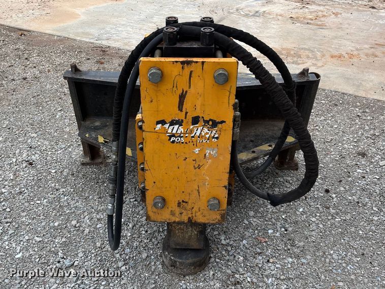 image for item EO4046 Montana 750R Rancher skid steer post driver