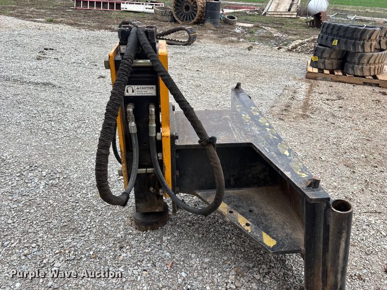 image for item EO4046 Montana 750R Rancher skid steer post driver