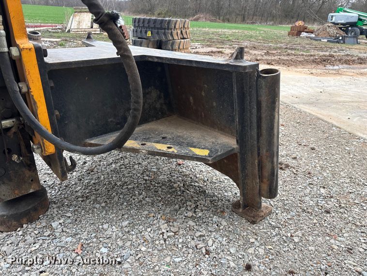 image for item EO4046 Montana 750R Rancher skid steer post driver