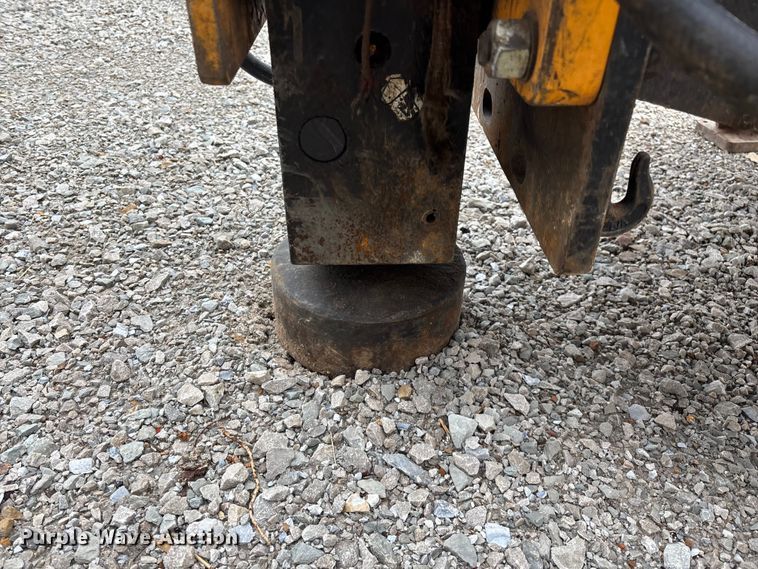 image for item EO4046 Montana 750R Rancher skid steer post driver
