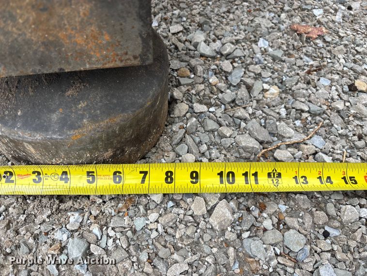 image for item EO4046 Montana 750R Rancher skid steer post driver