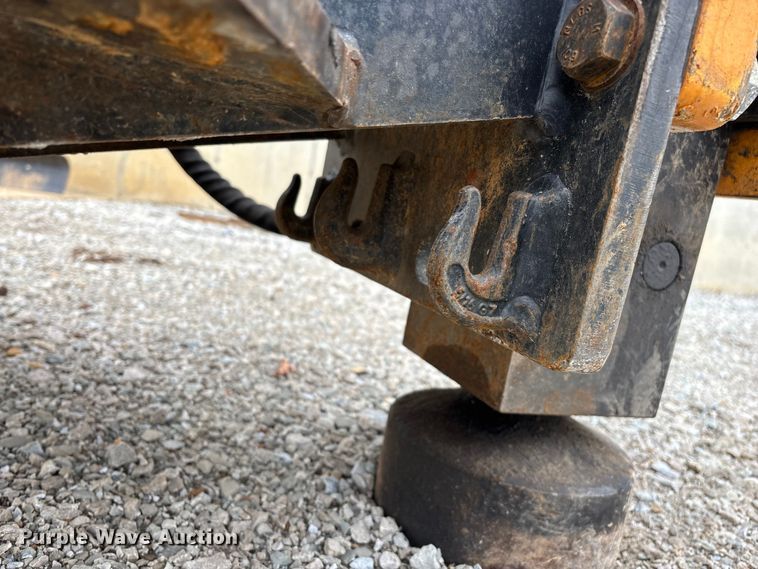 image for item EO4046 Montana 750R Rancher skid steer post driver