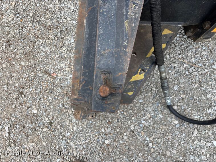 image for item EO4046 Montana 750R Rancher skid steer post driver